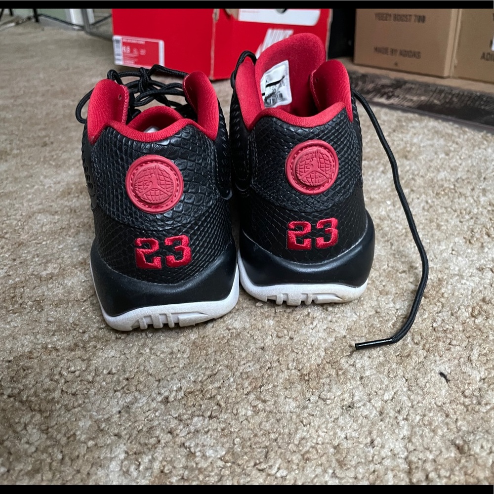 NIKE AIR JORDAN 9 RETRO LOW BLACK-GYM RED-WHITE - Picture 4 of 5